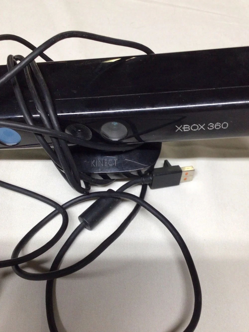 Microsoft Kinect Sensor Bar in Black 4 game lot. Kinect Disney,rush,game night